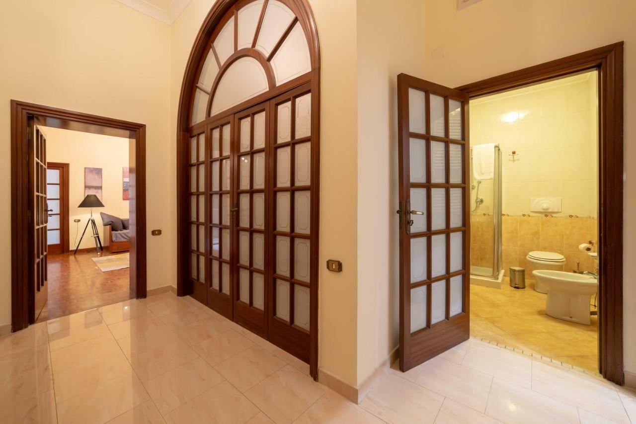 The Dante Apartment By Houseinnaples Extérieur photo